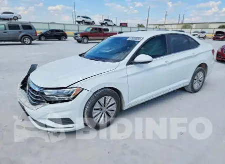 3VWCB7BUXLM056638