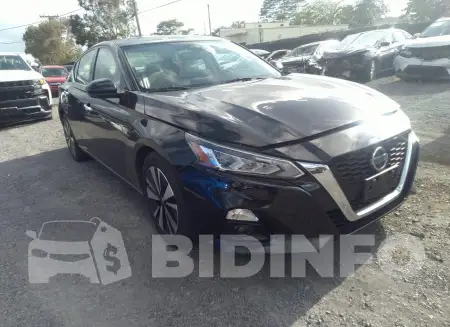 1N4BL4EVXLC161329