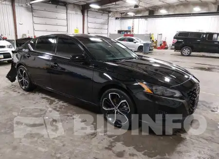 1N4BL4CV3RN413096