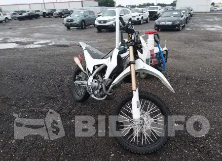 MLHMD4412K5200932
