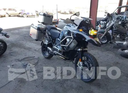 WB10M1302R6J81034