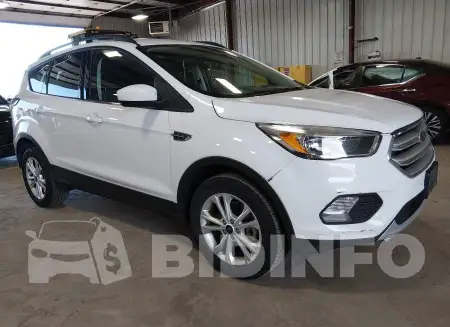 1FMCU9GD0JUC38810