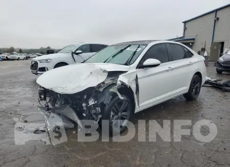 3VW7M7BU5NM006812