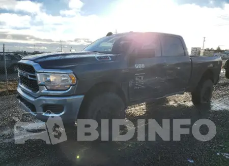 3C6UR5CJ2NG201515