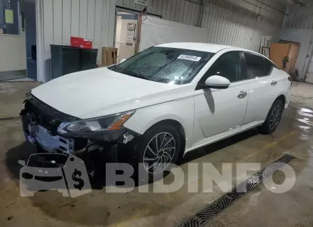 1N4BL4BV7KC190337