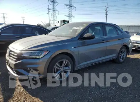 3VWCB7BU3KM219032