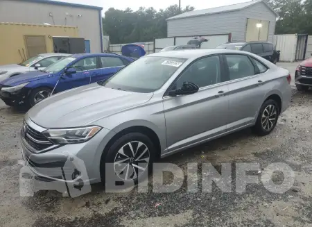 3VW5M7BU5RM023400