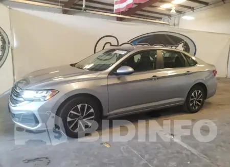 3VW5M7BU1RM027332