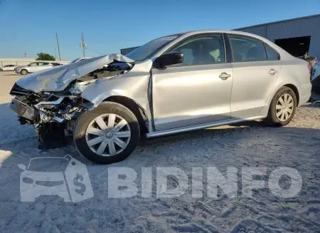 3VW267AJ2GM305415