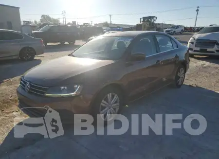 3VW2B7AJ1HM372682