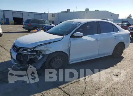 3VW2B7AJ5HM233705
