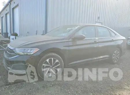 3VW5M7BU2RM030756