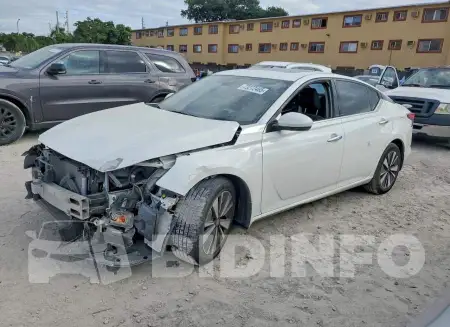 1N4BL4EV7LN310073
