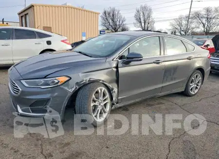 3FA6P0CD5KR149923