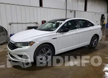 3VWCB7BU9KM249135