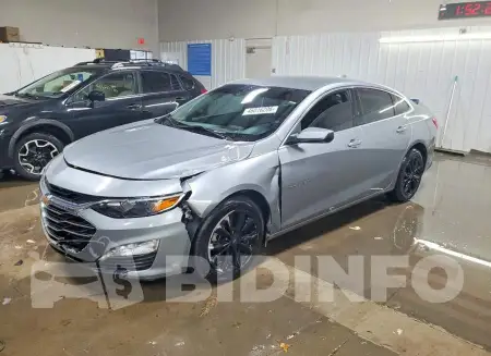 1G1ZD5ST2RF153045