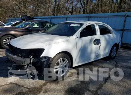 3VW2B7AJ7JM230892