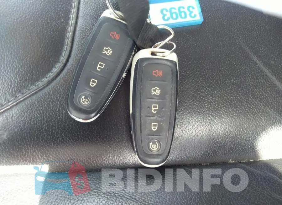 1FADP3N25GL333804 Photo# 11