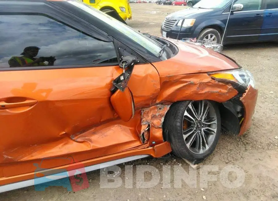 KMHTC6AE8GU251851 Photo# 6