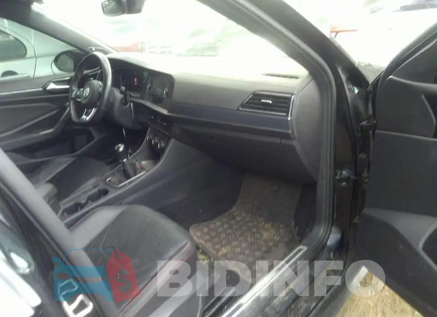 3VW5T7BU9MM018146 Photo# 5