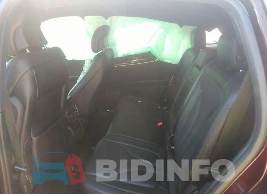 2LMPJ8LPXJBL13012 Photo# 8
