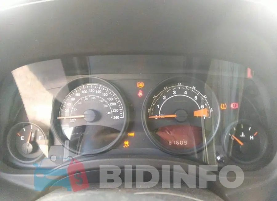 1C4NJRAB6GD755244 Photo# 7