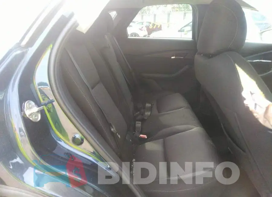 3MVDMACL4MM275227 Photo# 8