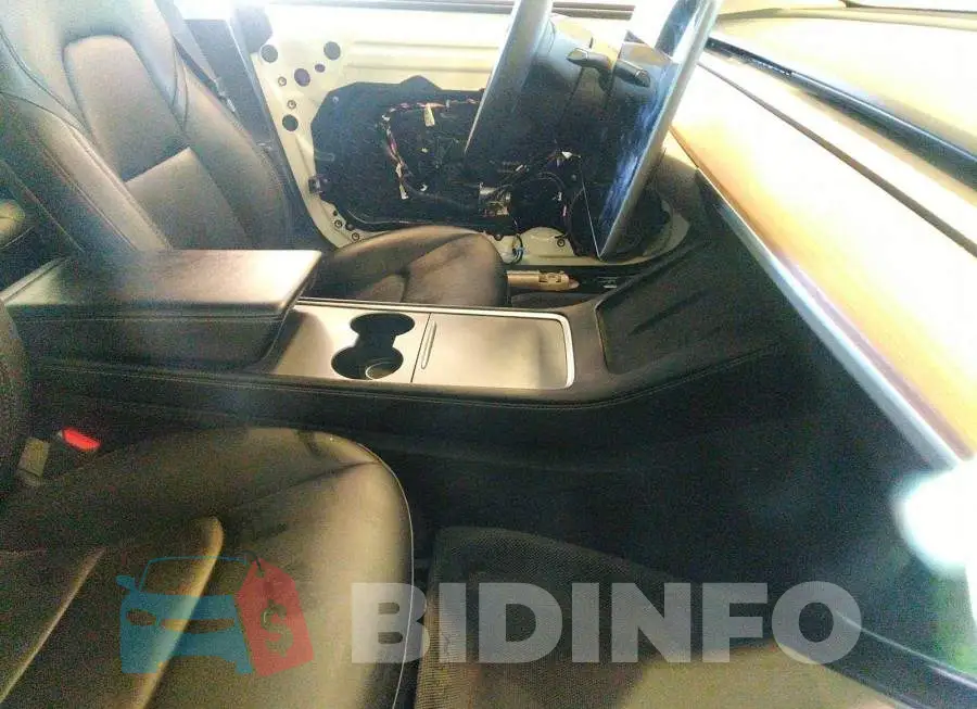 5YJ3E1EA8MF059035 Photo# 5