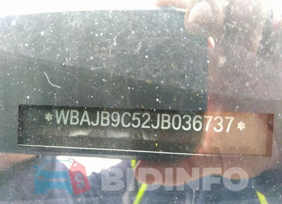 WBAJB9C52JB036737 Photo# 9