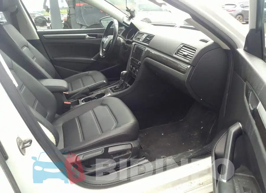 1VWBT7A32HC071340 Photo# 5