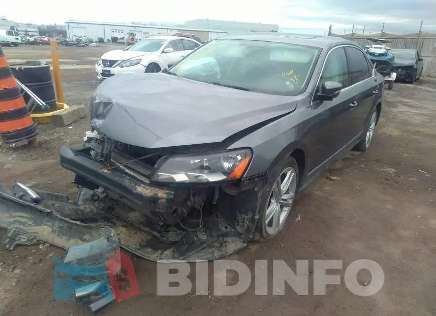 1VWCS7A33FC047567 Photo# 2
