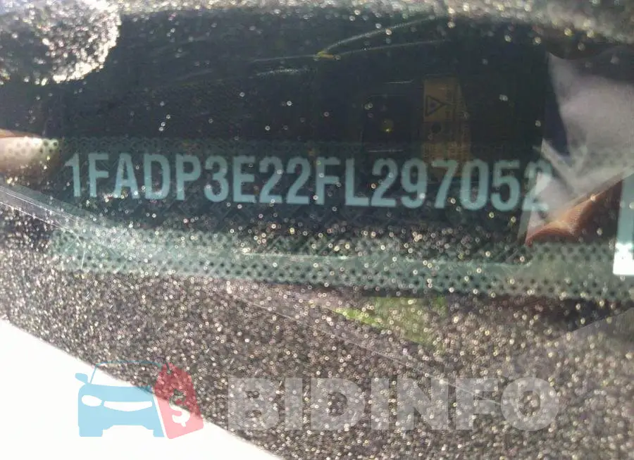 1FADP3E22FL297052 Photo# 9