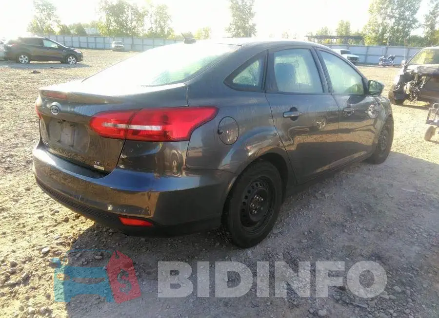 1FADP3FE7GL272979 Photo# 4
