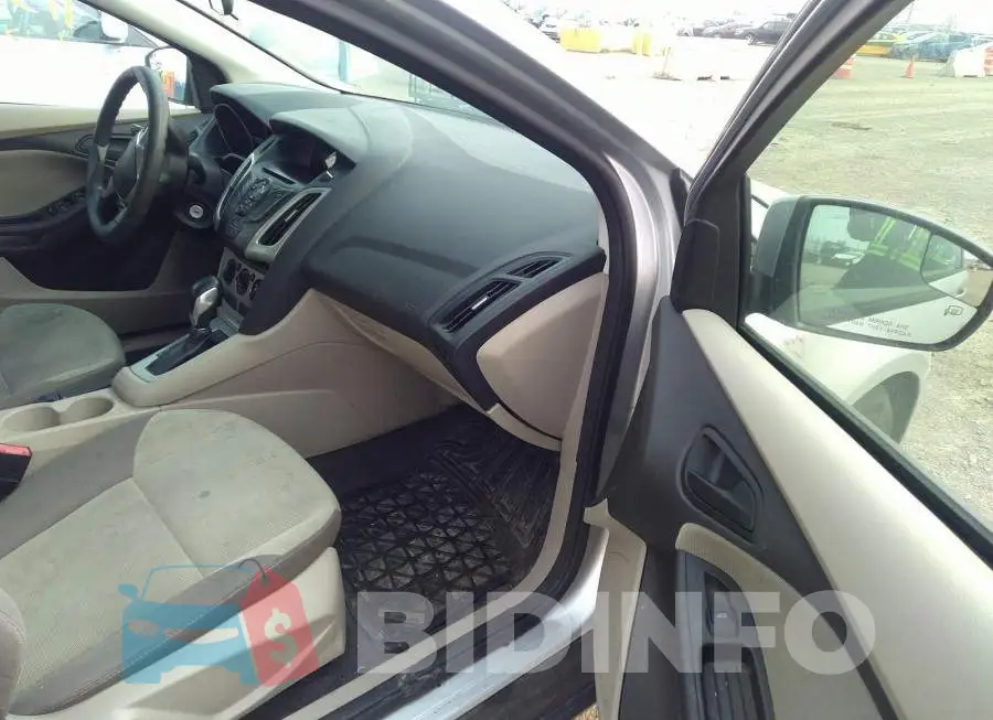 1FAHP3F20CL203410 Photo# 5