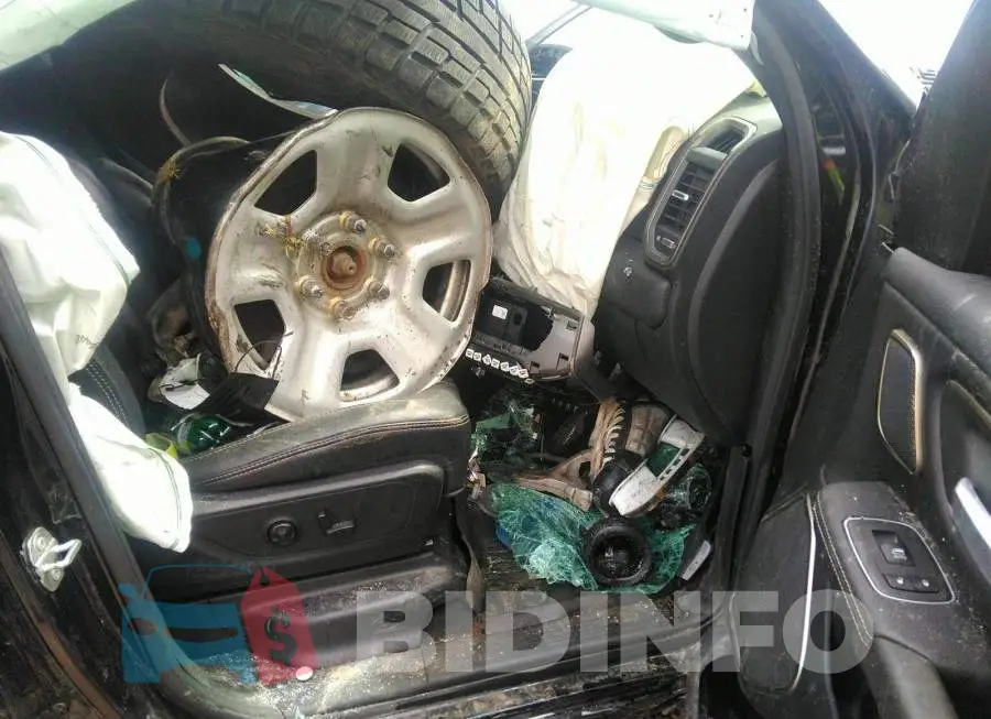 1C6SRFTT5LN255572 Photo# 5