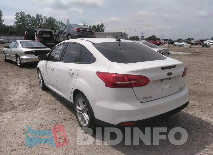 1FADP3F22GL272796 Photo# 3