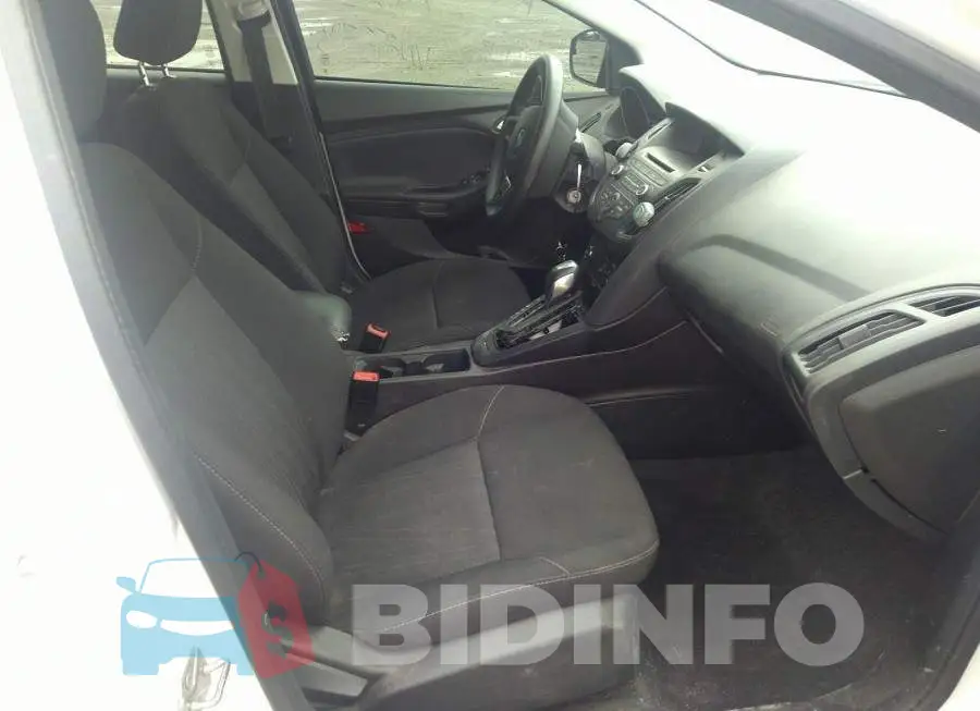 1FADP3F22GL272796 Photo# 5