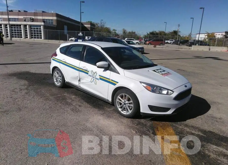 1FADP3K2XHL273539 Photo# 1