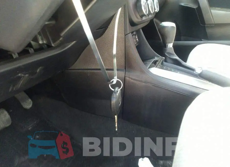 2T1BURHE4FC386793 Photo# 11