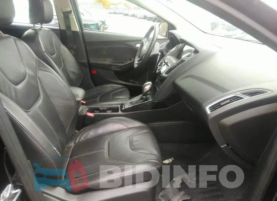 1FADP3N20GL333497 Photo# 5