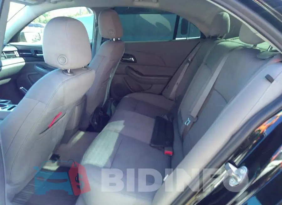 1G11B5SA7GU107933 Photo# 8