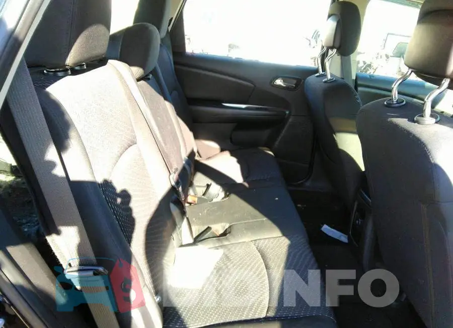 3C4PDCAB7GT101148 Photo# 8