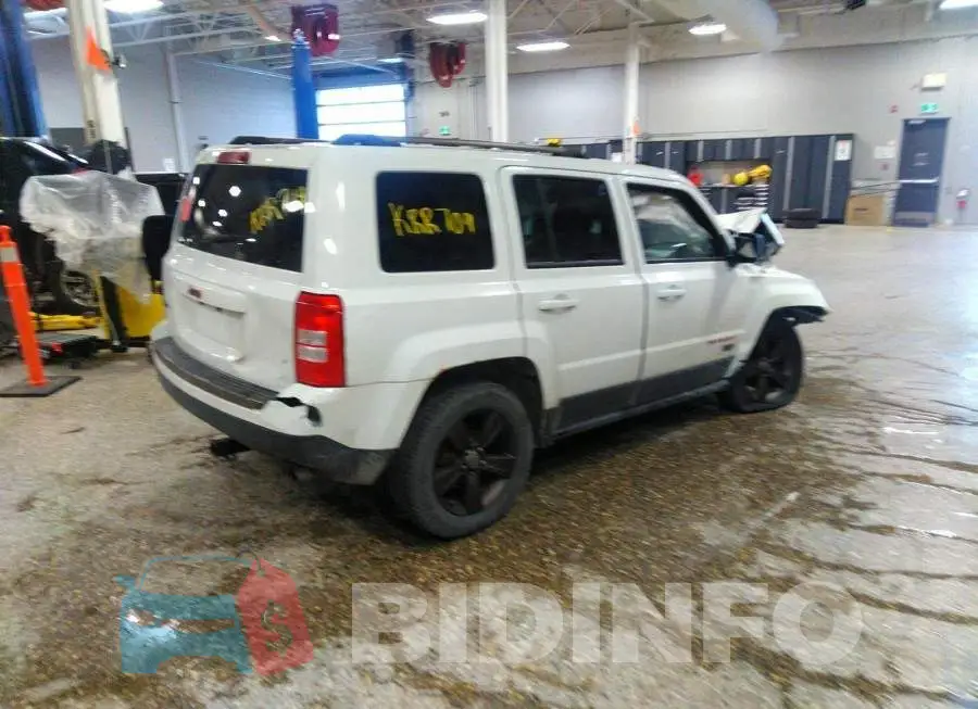 1C4NJRAB5GD694937 Photo# 4