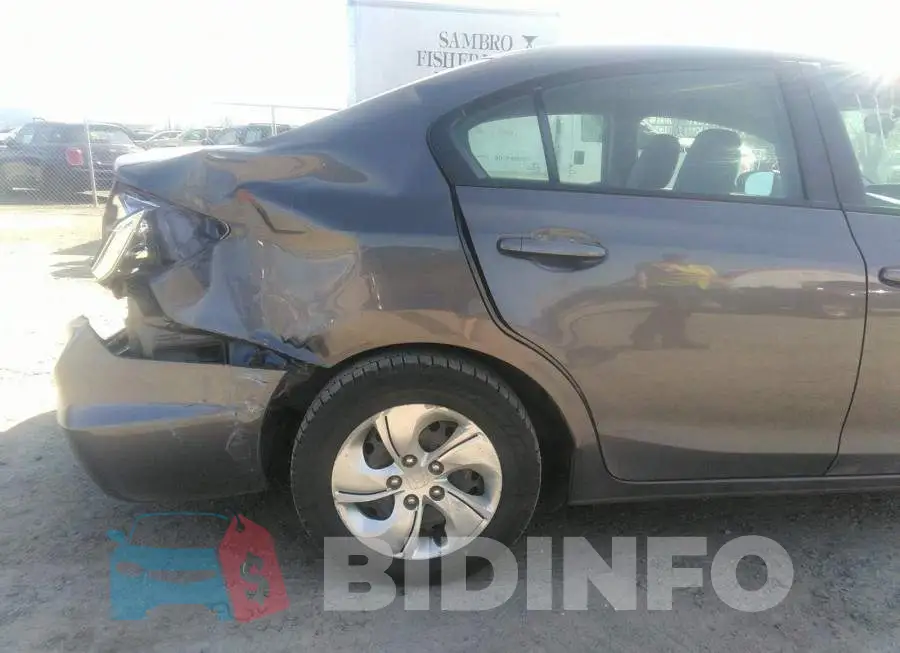 2HGFB2E46FH024014 Photo# 6