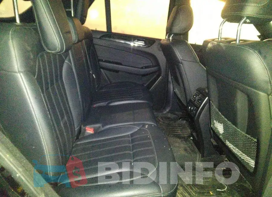 4JGDA5GB2JB161888 Photo# 8