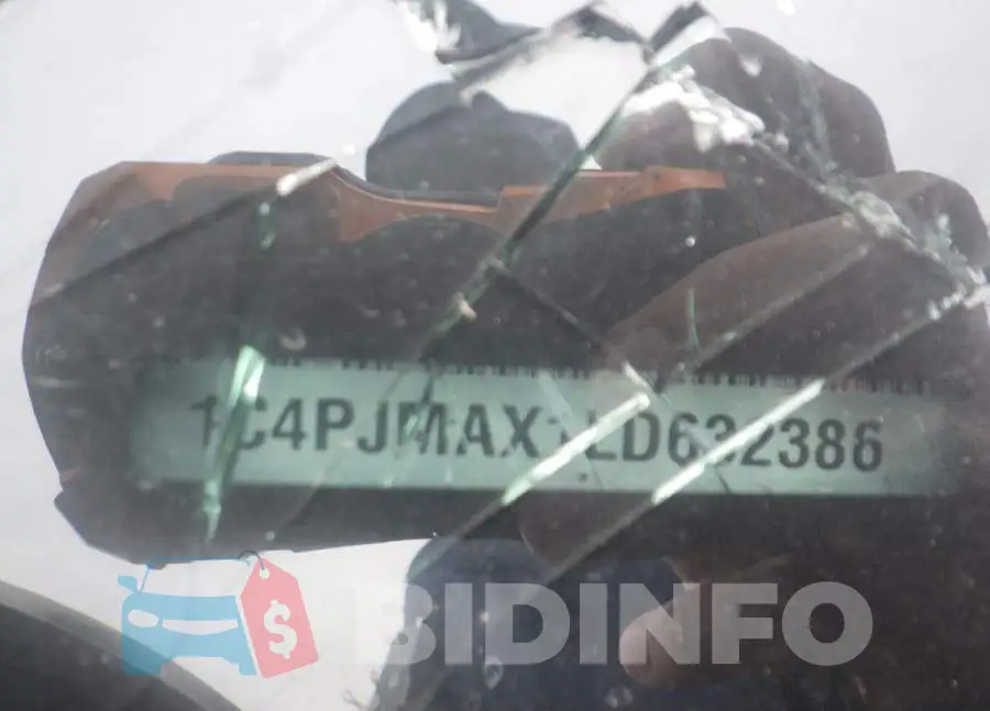 1C4PJMAX1LD632386 Photo# 9