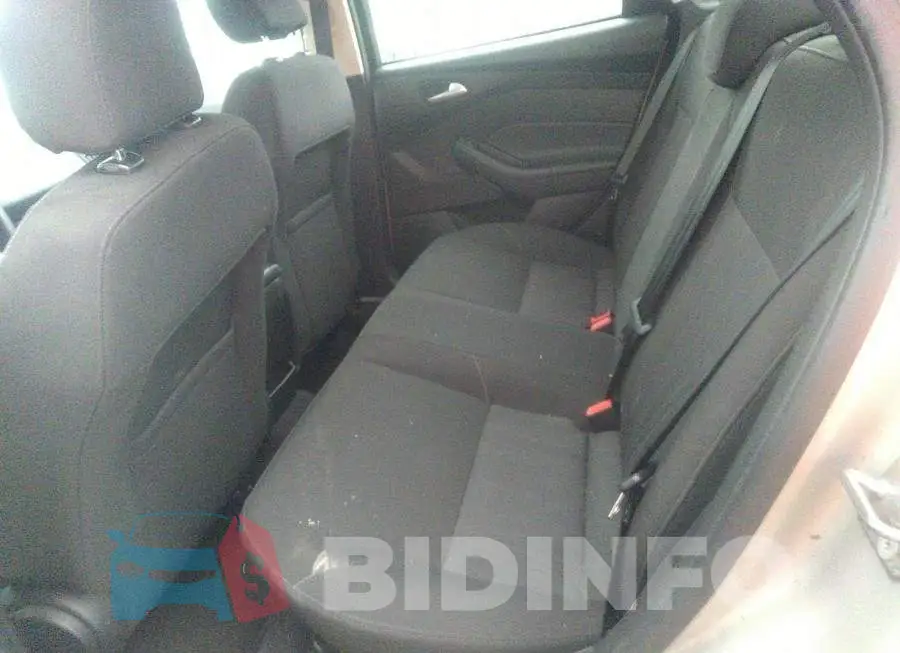 1FADP3F25GL210115 Photo# 8
