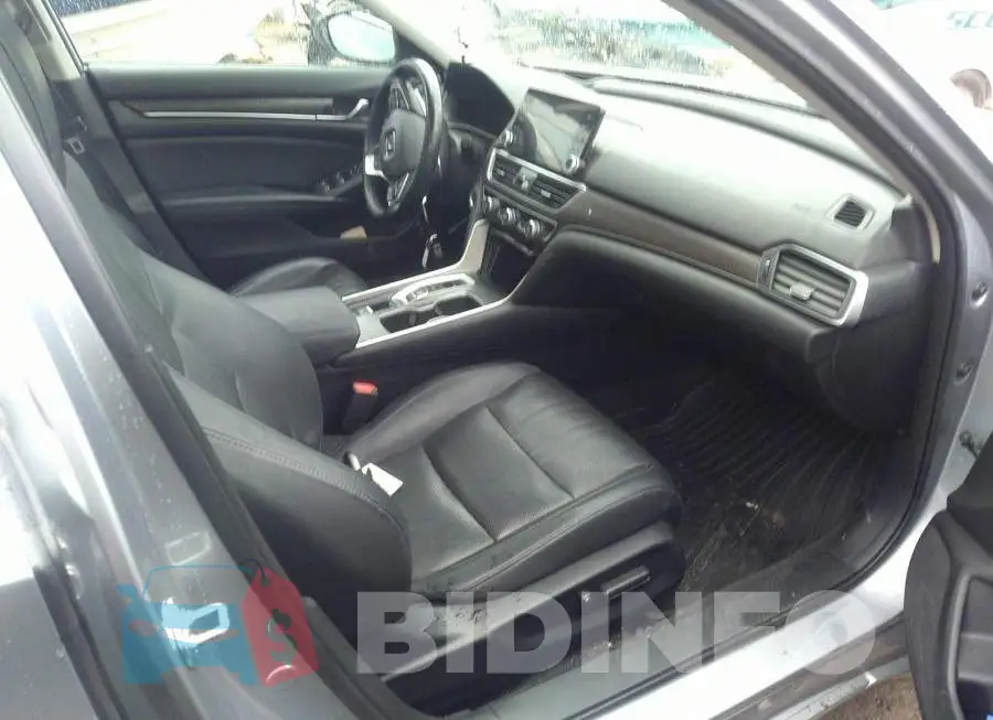 1HGCV2F94JA802516 Photo# 5