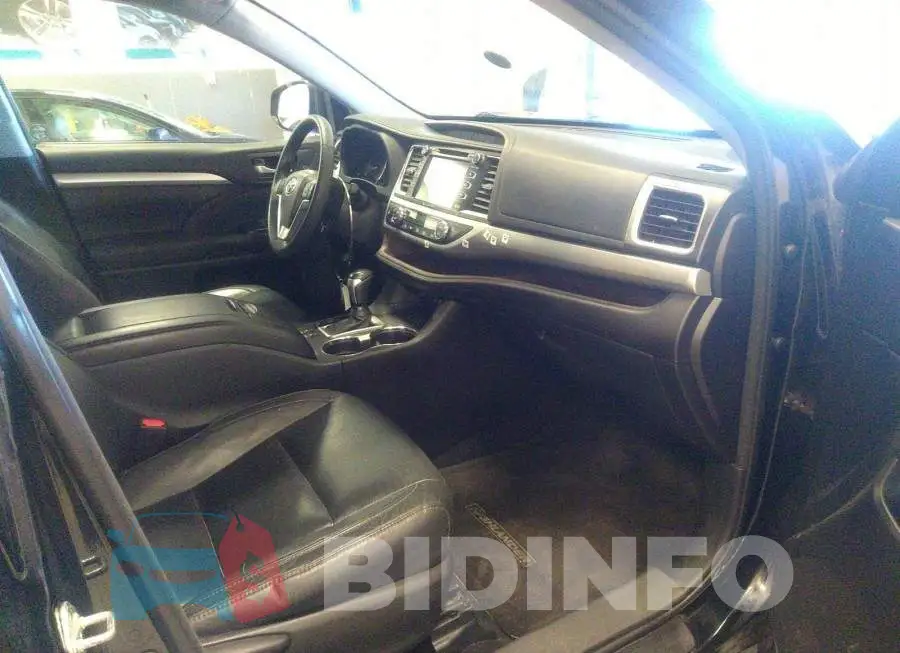 5TDJKRFH4GS245763 Photo# 5