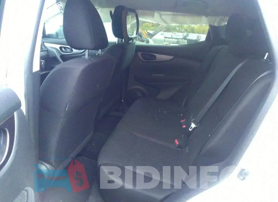 JN1BJ1CP6HW024996 Photo# 8